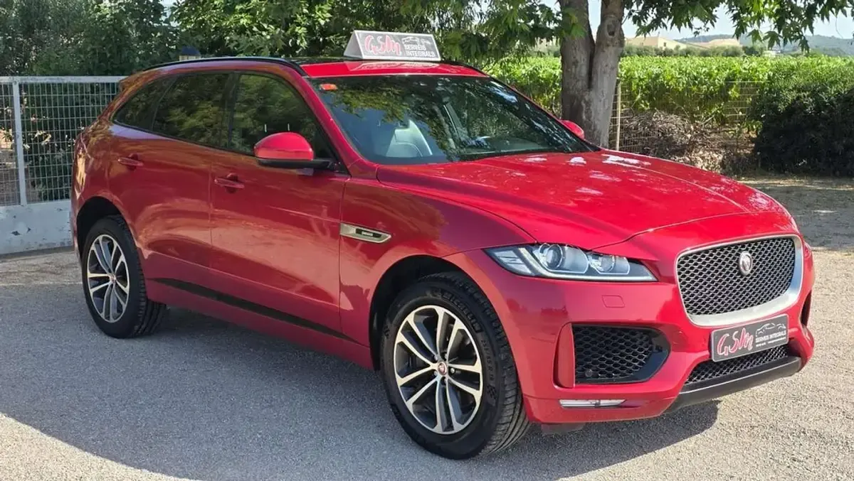 Usado Jaguar F-Pace S 300 CV (220 kW) 2018 Burdeos SUV