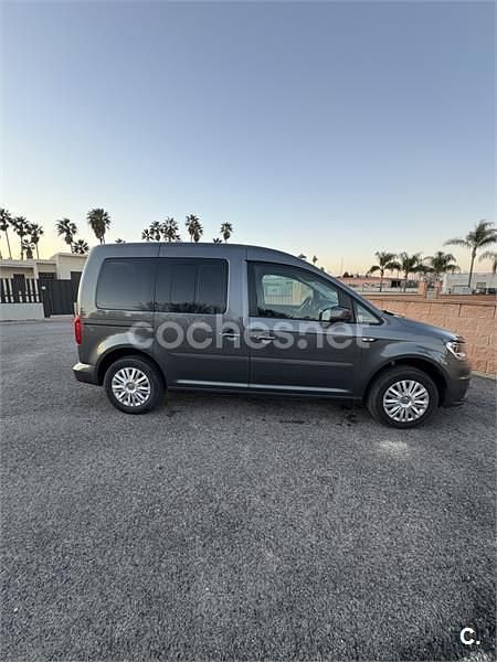 Usado VW Caddy Edition 102 CV (75 kW) 2020 Negro Monovolumen