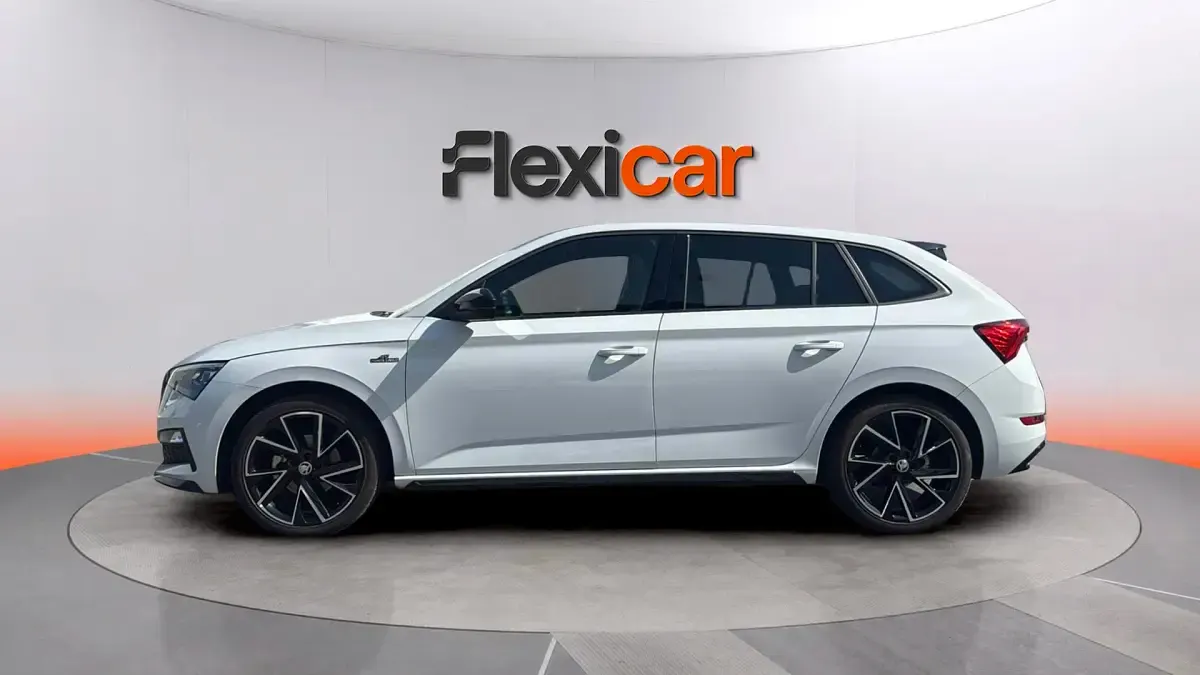 Usado Skoda 110 R Monte Carlo 150 CV (110 kW) 2022 Blanco Berlina