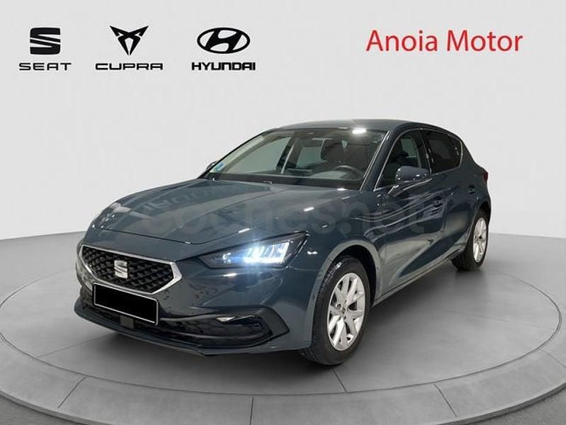 Usado Seat Leon Style 116 CV (85 kW) 2025 Gris / plata Berlina