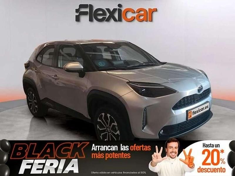 Gris Usado 2024 Toyota Yaris Cross Active SUV | 19.490 € (Super precio) - Imagen 1/4