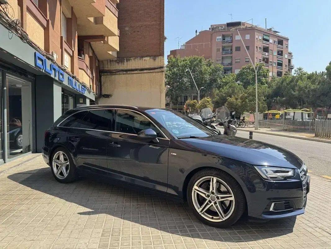 Usado Audi A4 272 CV (200 kW) 2016 Azul Familiar