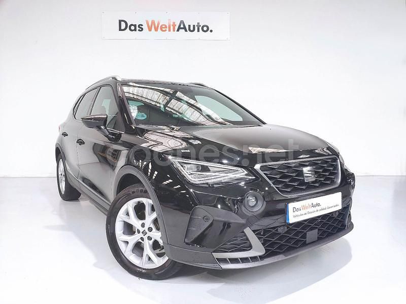 Negro Usado 2024 Seat Arona FR SUV | 22.990 € (Un poco caro) - Imagen 1/4