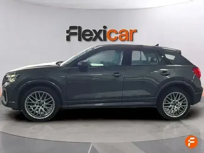 Usado Audi Q2 S-Line 150 CV (110 kW) 2024 Gris SUV