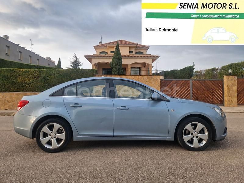 Usado Chevrolet Cruze LT 163 CV (119 kW) 2011 Azul Berlina
