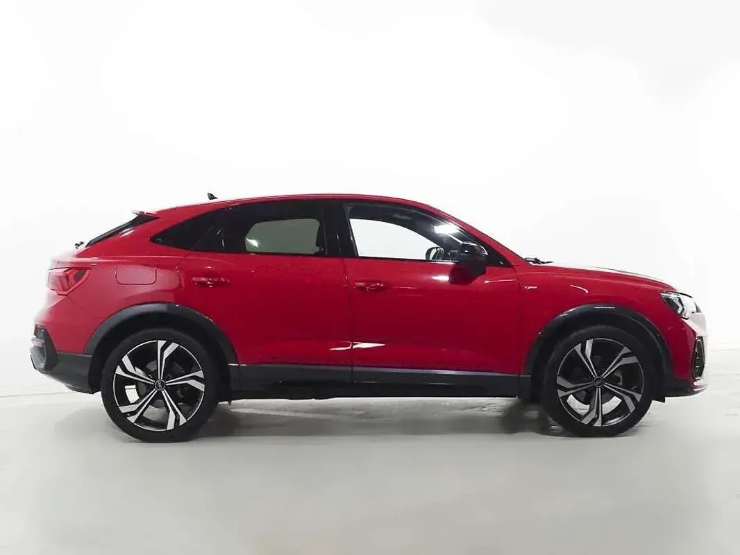 Usado Audi Q3 Sportback Ambiente 150 CV (110 kW) 2022 Rojo SUV