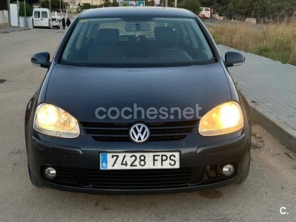 Usado VW Golf V Sportline 102 CV (75 kW) 2007 Azul Berlina