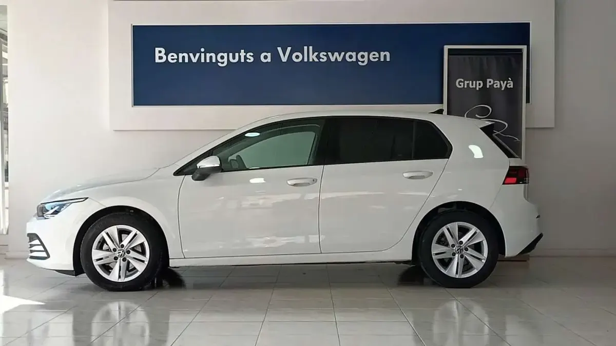 Usado VW Golf VIII Life 110 CV (80 kW) 2024 Blanco Utilitario