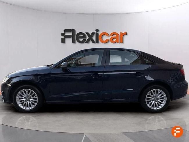 Usado Audi A3 116 CV (85 kW) 2018 Azul Berlina