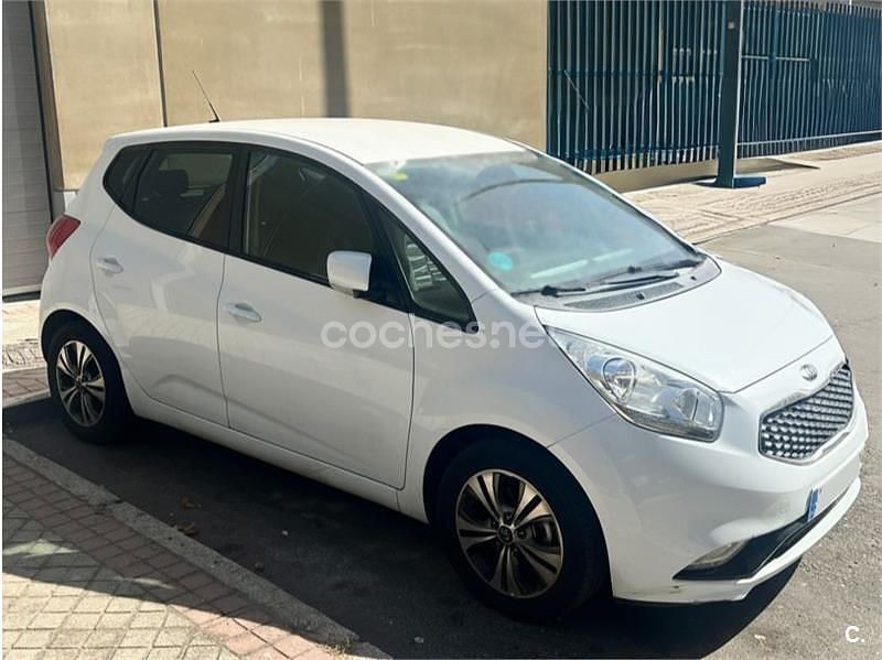 Blanco Usado 2018 Kia Venga Utilitario | 9750 € - Imagen 1/4