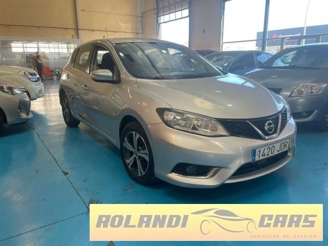 Usado Nissan Pulsar N-Connecta 115 CV (84 kW) 2015 Gris / plata Utilitario