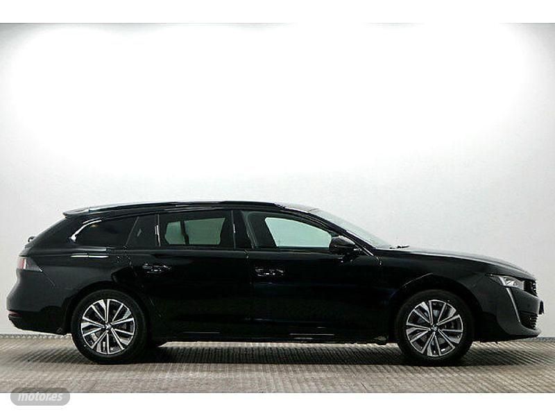 Usado Peugeot 508 Allure 131 CV (96 kW) 2023 Negro Monovolumen