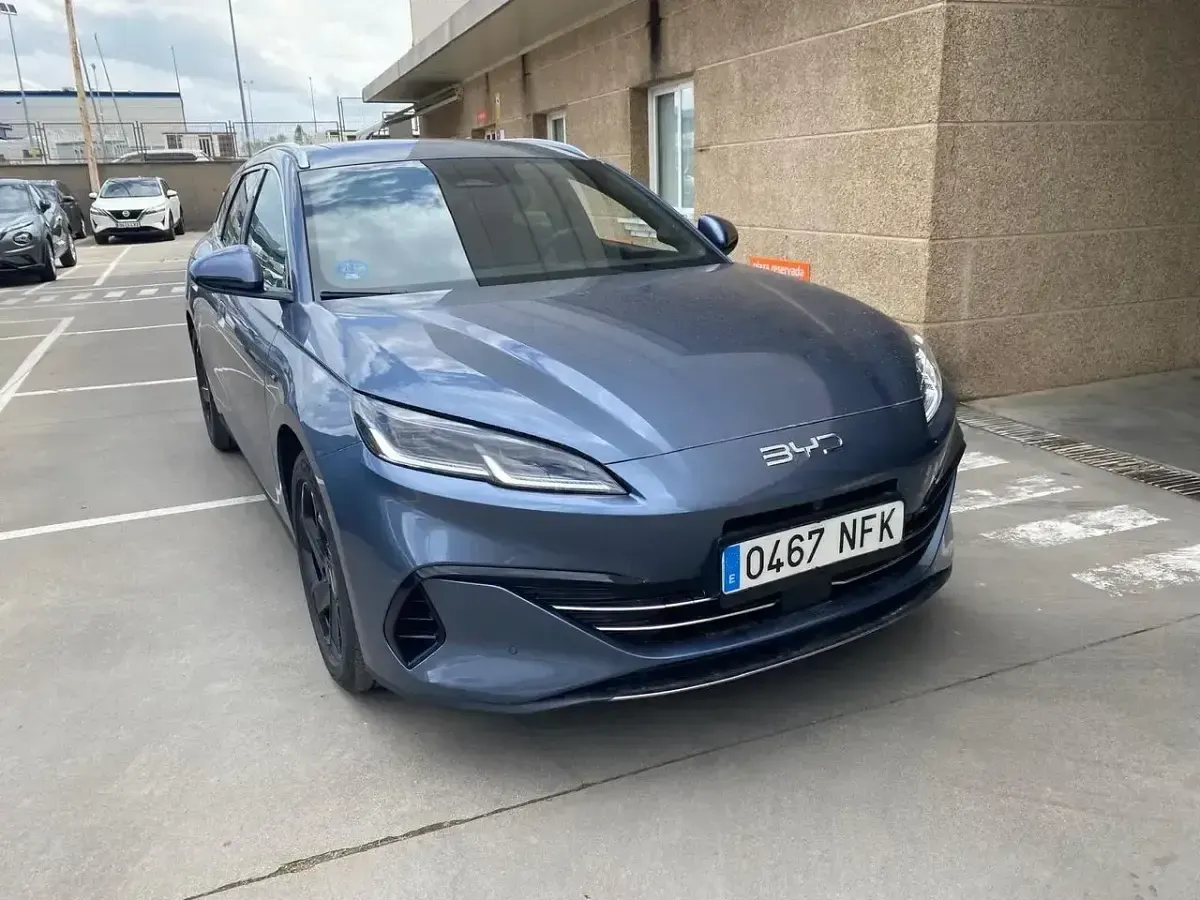 Begagnad BYD Seal U Comfort 212 HK (155 kW) 2025 Blå SUV