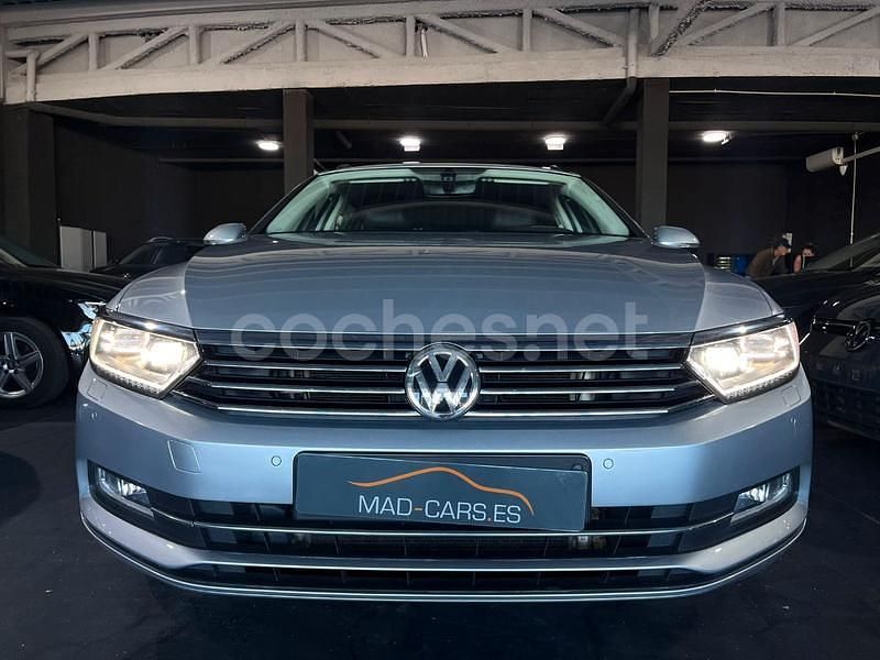 Usado VW Passat Executive 120 CV (88 kW) 2019 Gris / plata Familiar