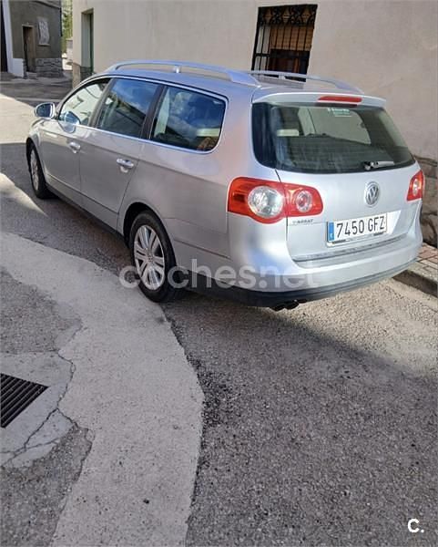Usado VW Passat Advance 140 CV (102 kW) 2008 Gris / plata Familiar