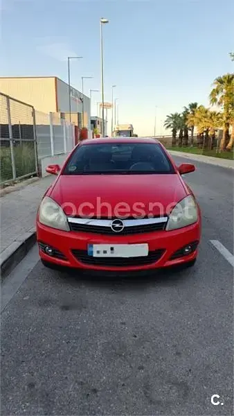 Usado Opel Astra GTC Sport 100 CV (73 kW) 2007 Rojo Berlina