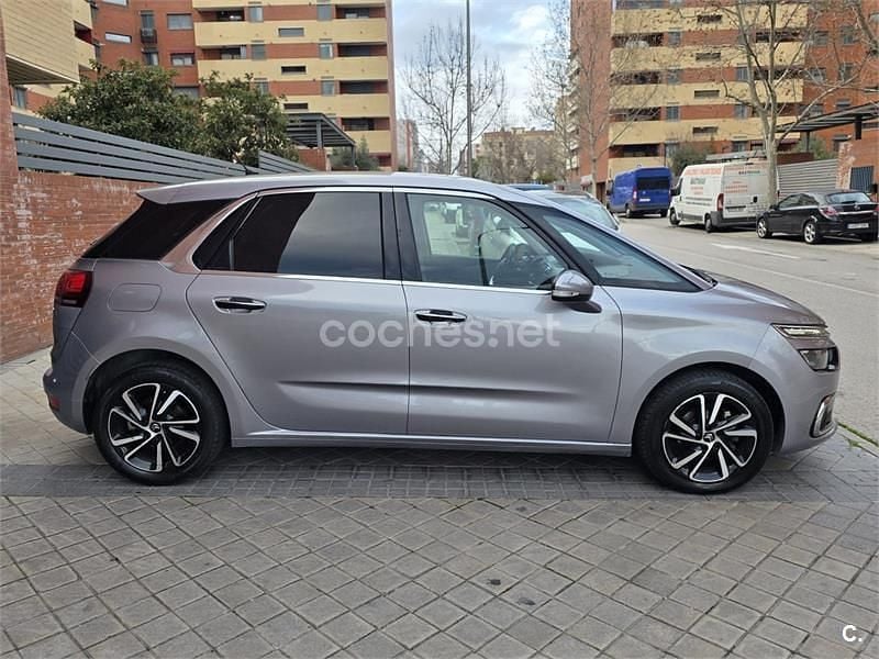 Gris / plata Usado 2018 Citroën Grand C4 Picasso Live Monovolumen | 5999 € (Super precio) - Imagen 1/4