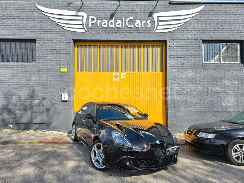 Negro Usado 2012 Alfa Romeo Giulietta Distinctive Utilitario | 8900 € (Precio justo) - Imagen 1/4