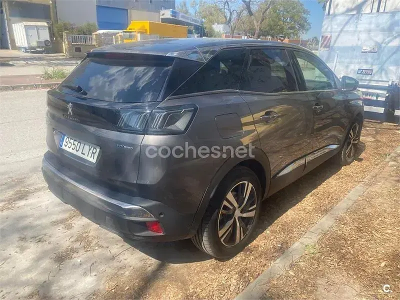 Usado Peugeot 3008 Active 225 CV (165 kW) 2022 Negro SUV