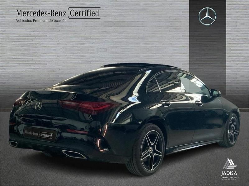 Usado Mercedes CLA200 163 CV (119 kW) 2024 Negro Berlina