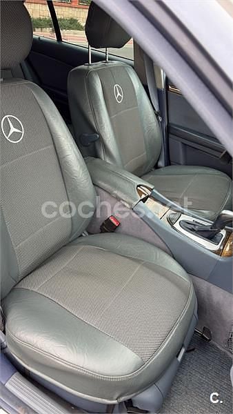 Usado Mercedes E280 Avantgarde 190 CV (139 kW) 2005 Azul Berlina