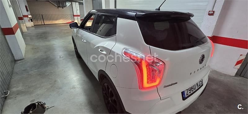 Usado Ssangyong (KGM) Tivoli Limited 115 CV (84 kW) 2019 Blanco SUV