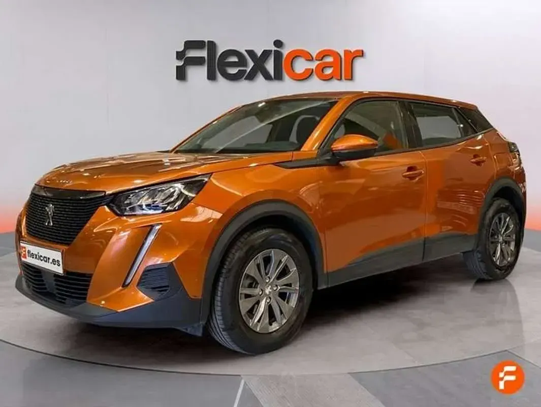 Usado Peugeot 2008 Active 101 CV (74 kW) 2021 Naranja SUV