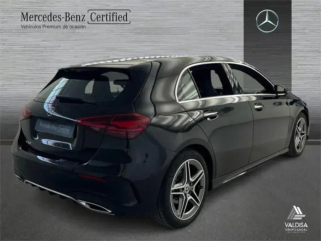 Usado Mercedes A180 136 CV (100 kW) 2025 Negro Berlina