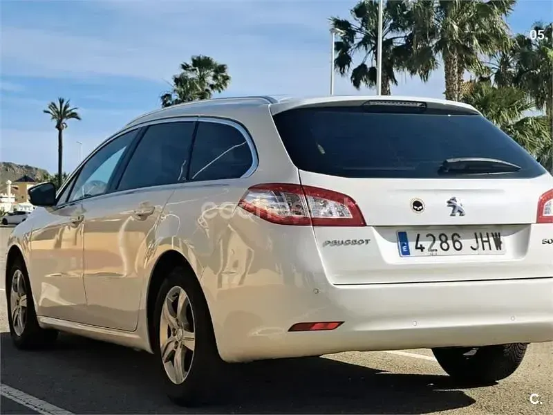 Usado Peugeot 508 SW Active 150 CV (110 kW) 2015 Blanco Familiar