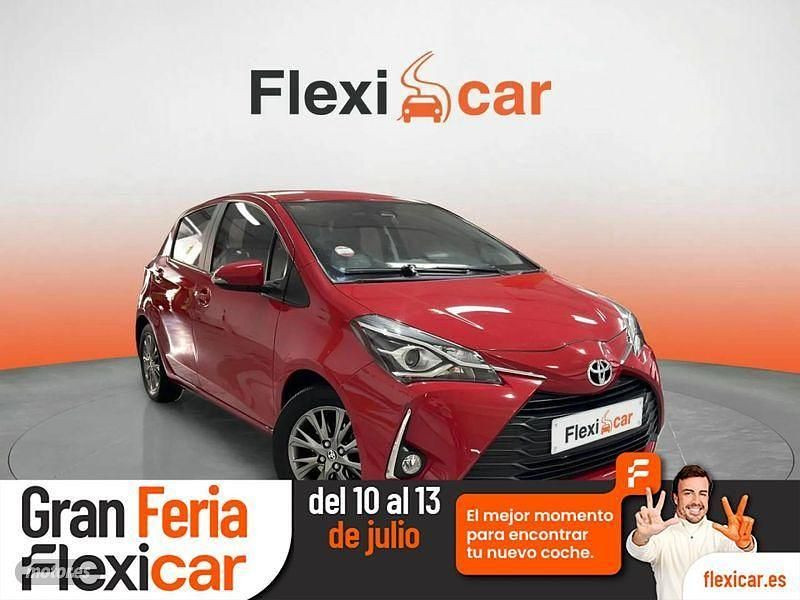 Usado Toyota Yaris Active 69 CV (50 kW) 2018 Rojo Berlina