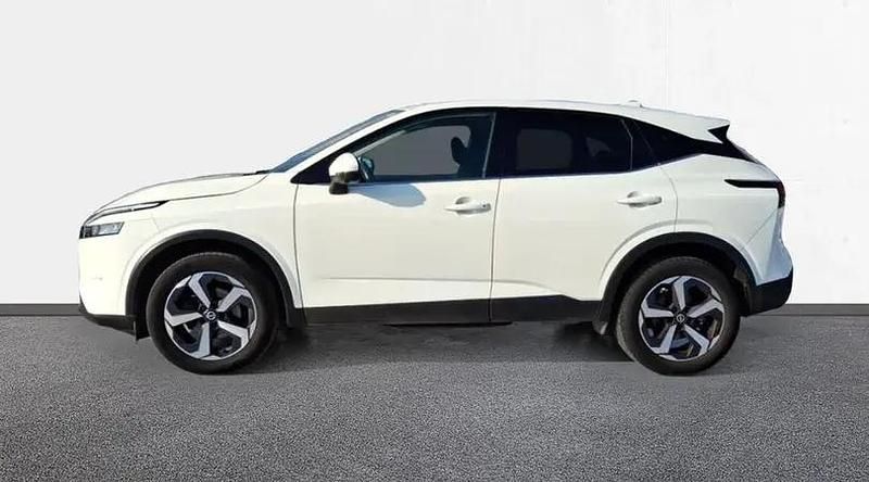 Usado Nissan Qashqai 140 CV (102 kW) 2022 Sapporo white (sólido) SUV