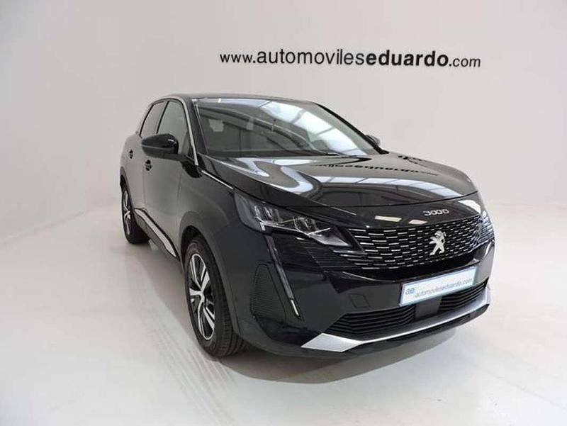 Usado Peugeot 3008 Allure 131 CV (96 kW) 2022 Negro SUV