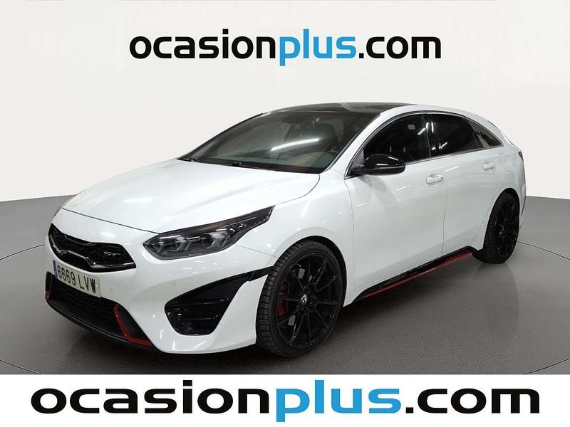 Usado Kia ProCeed GT 204 CV (150 kW) 2022 Blanco Familiar