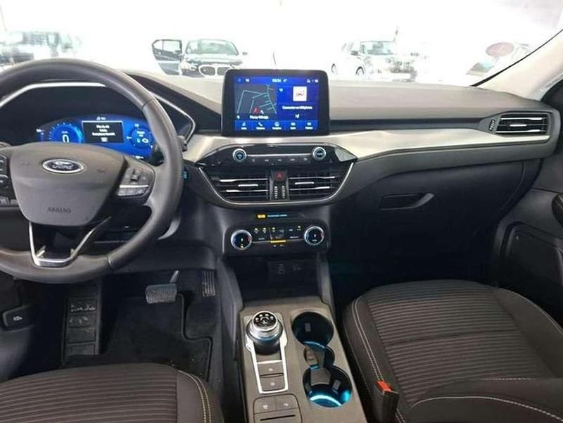 Usado Ford Kuga Titanium 190 CV (139 kW) 2024 Negro SUV