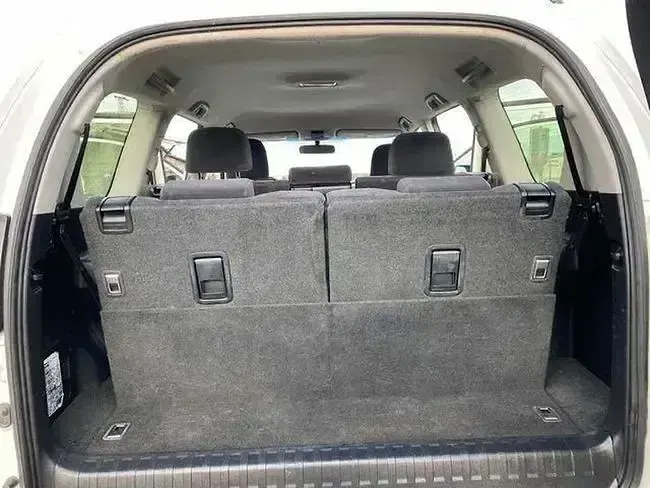 Begagnad Toyota Land Cruiser 204 HK (150 kW) 2021 Vit