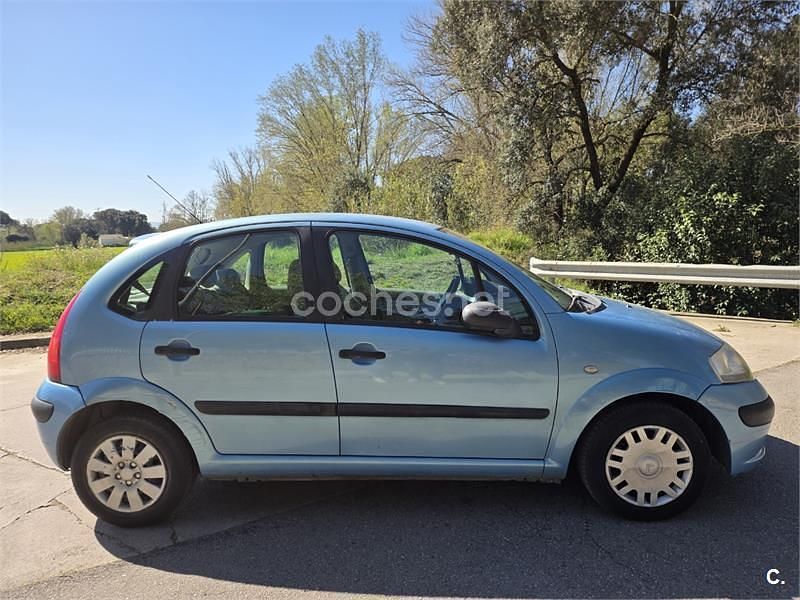 Usado Citroën C3 75 CV (55 kW) 2003 Azul Berlina