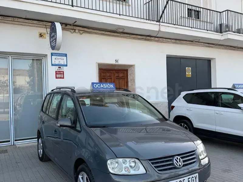 Usado VW Touran Edition 105 CV (77 kW) 2007 Gris / plata Monovolumen