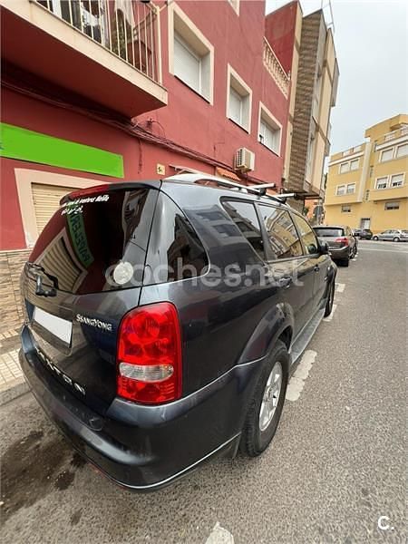 Usado Ssangyong (KGM) Rexton II Limited 165 CV (121 kW) 2008 Gris / plata SUV