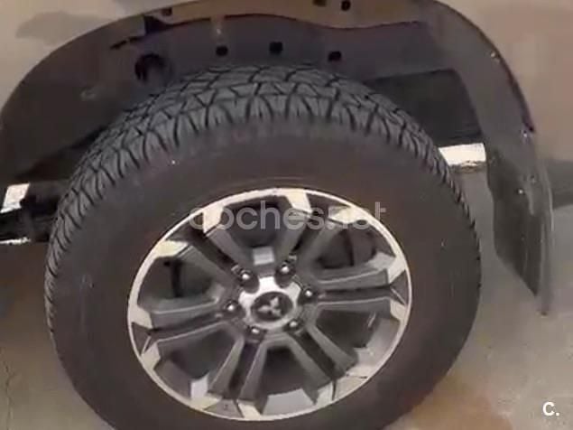 Usado Mitsubishi L200 150 CV (110 kW) 2021 Gris / plata Recogida