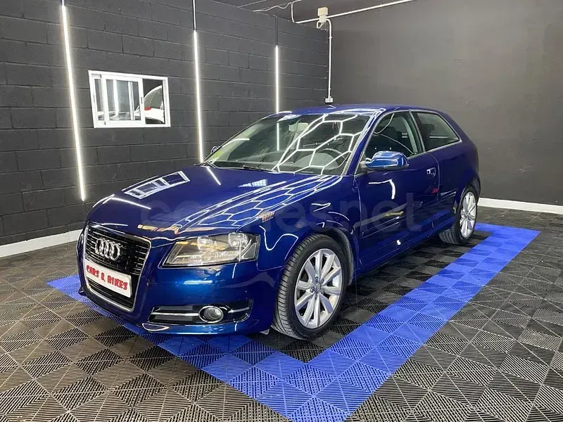 Usado Audi A3 Ambiente 105 HP (77 kW) 2012 Azul Citadino