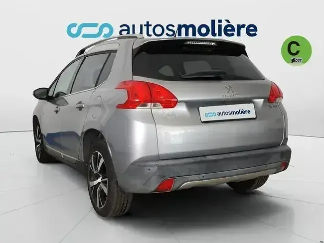 Usado Peugeot 2008 Allure 100 CV (73 kW) 2015 Gris SUV
