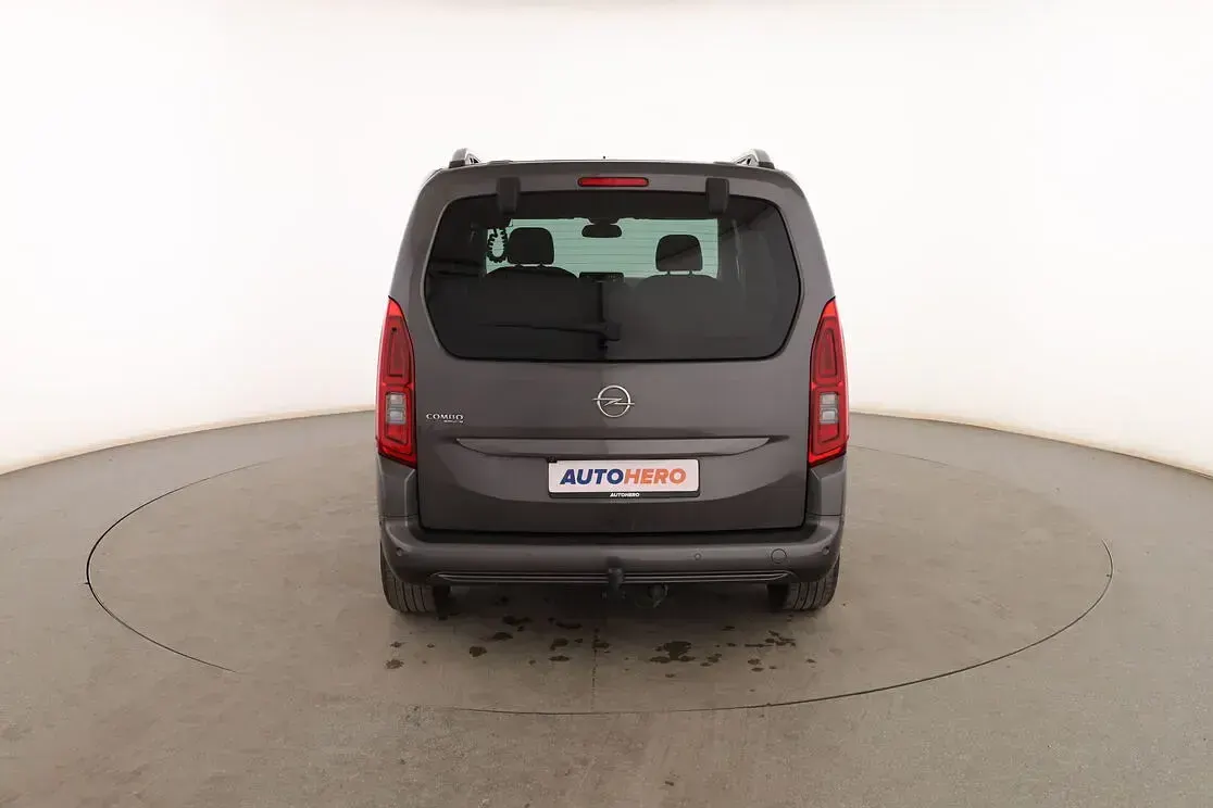 Usado Opel Combo Life Innovation 131 CV (96 kW) 2020 Gris Monovolumen