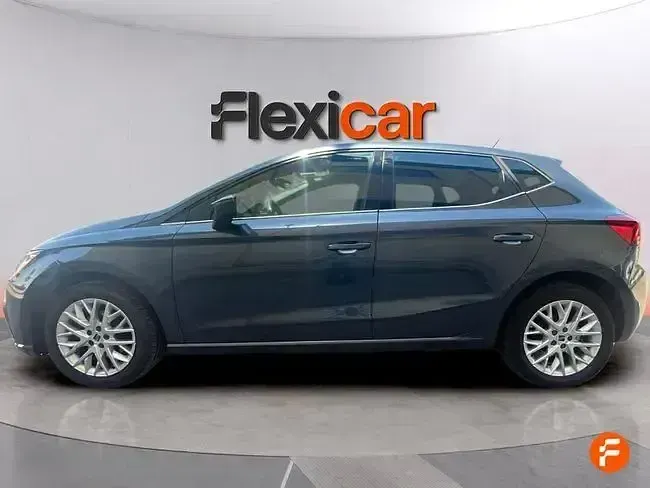 Usado Seat Ibiza XCELLENCE 115 CV (84 kW) 2024 Gris Utilitario