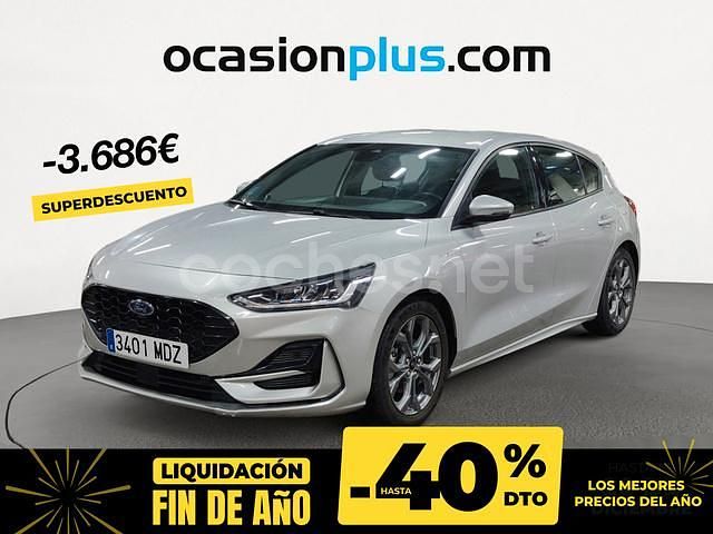 Gris / plata Usado 2023 Ford Focus ST-Line Berlina | 18.990 € (Precio justo) - Imagen 1/4