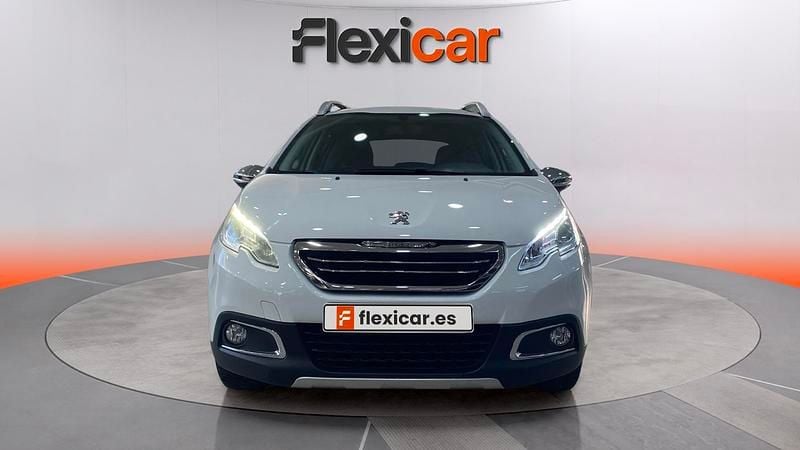 Usado Peugeot 2008 Active 100 CV (73 kW) 2016 Blanco SUV