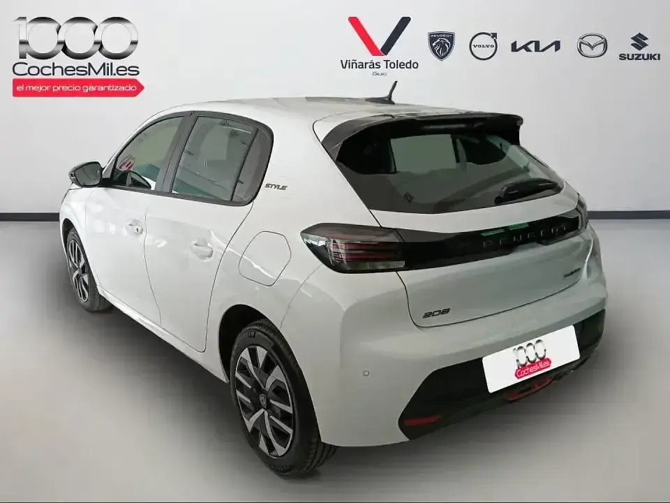 Usado Peugeot 208 Style 110 CV (80 kW) 2025 Blanco Utilitario