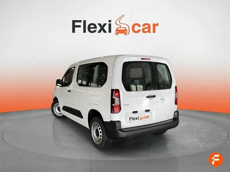 Usado Opel Combo S 100 CV (73 kW) 2024 Blanco Monovolumen