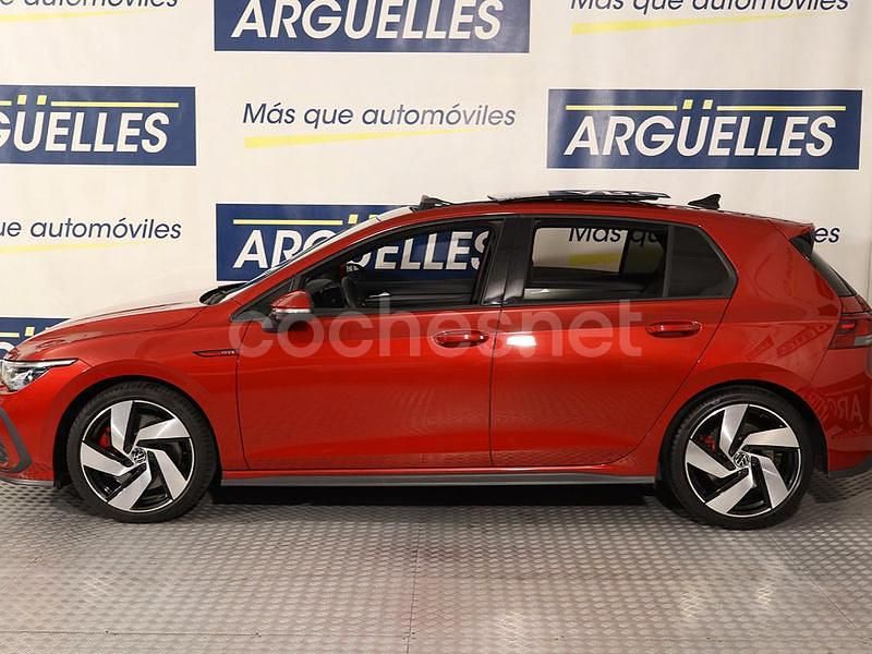 Usado VW Golf VIII GTI 245 CV (180 kW) 2022 Rojo Berlina