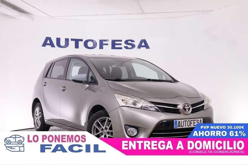 Usado Toyota Verso Advance 112 CV (82 kW) 2016 Gris / plata Monovolumen