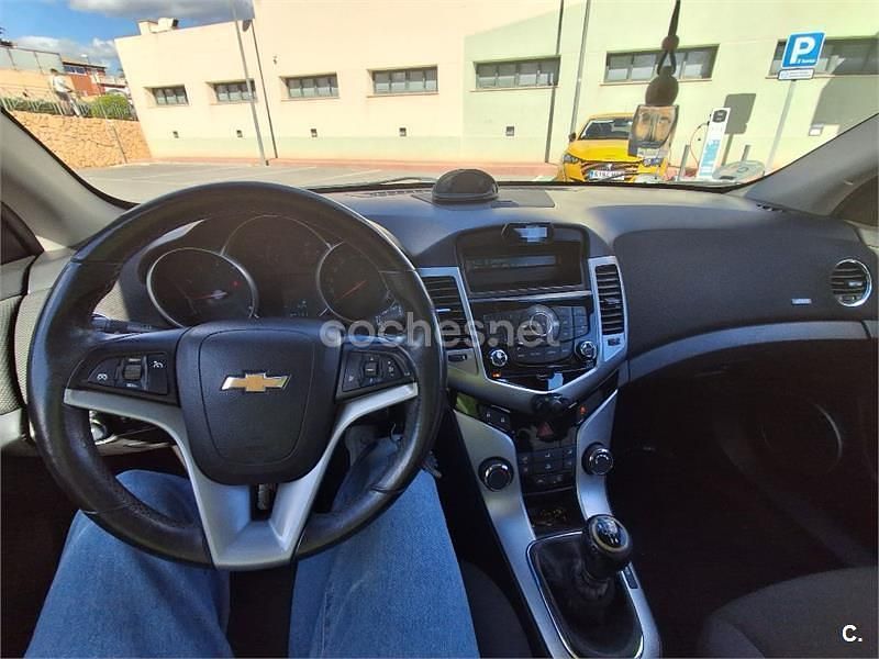 Usado Chevrolet Cruze LS 124 CV (91 kW) 2013 Negro Berlina